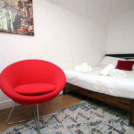 סוואנסי Lovely Studio Flat With Free Parking - Near To City Center מראה חיצוני תמונה