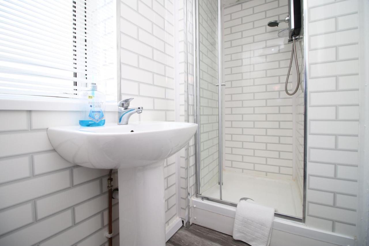 סוואנסי Lovely Studio Flat With Free Parking - Near To City Center מראה חיצוני תמונה