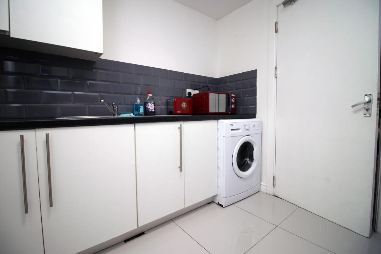 סוואנסי Lovely Studio Flat With Free Parking - Near To City Center מראה חיצוני תמונה